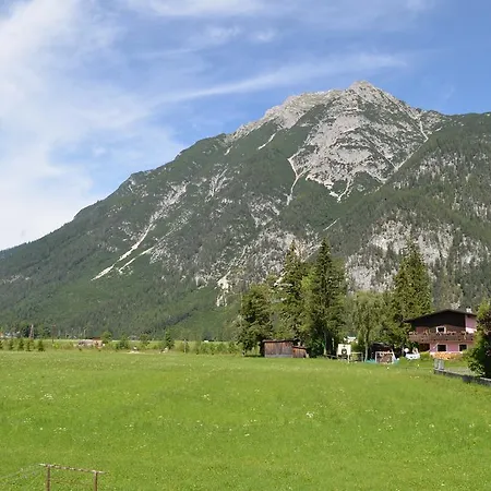 Konukevi Laerchenhof Leutasch